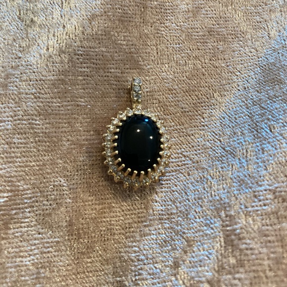 Maui divers black coral and diamond pendant - Picture 4 of 5